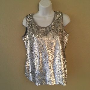 NEW Essentials top size s